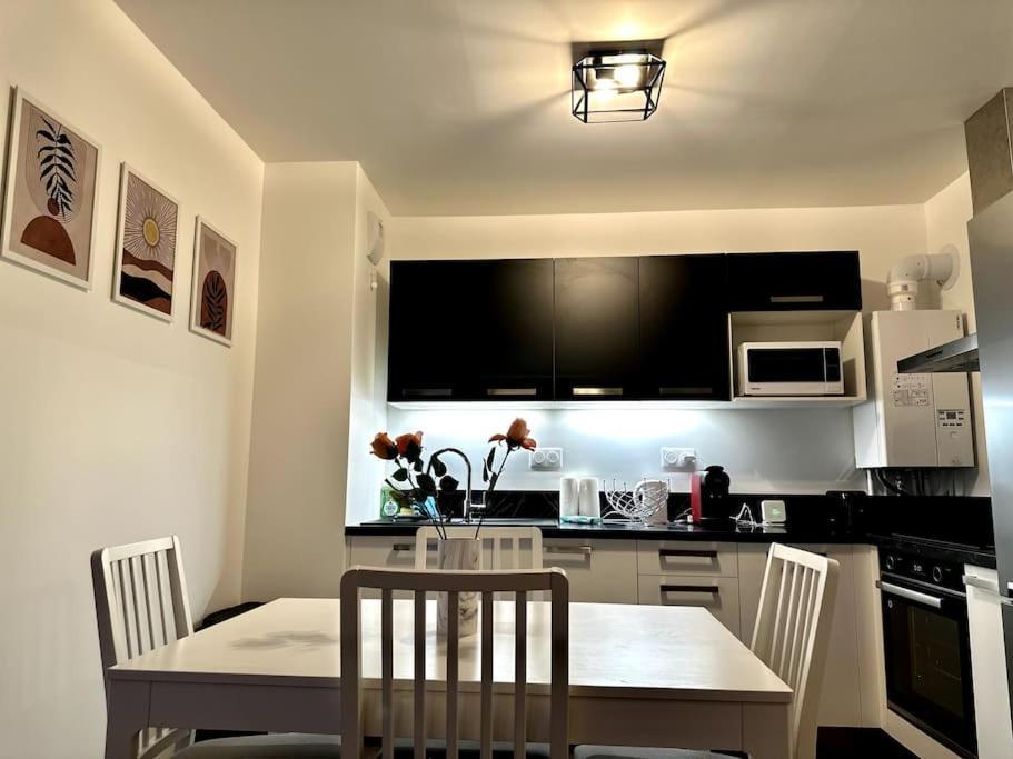 Appartement Cozy - Quartier Residentiel Melun Exterior foto