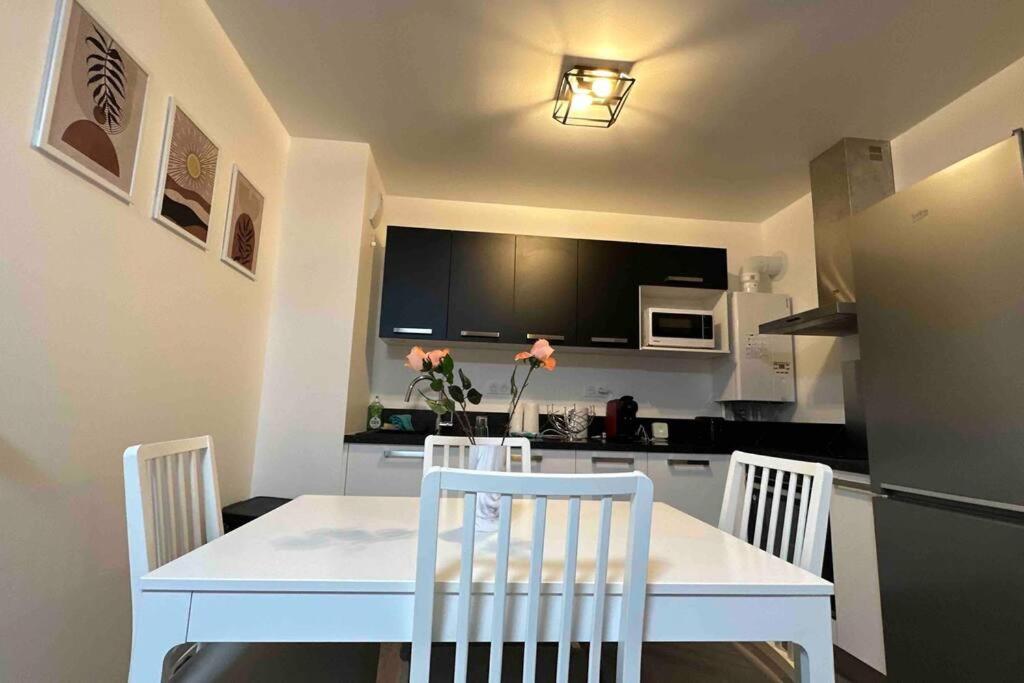 Appartement Cozy - Quartier Residentiel Melun Exterior foto